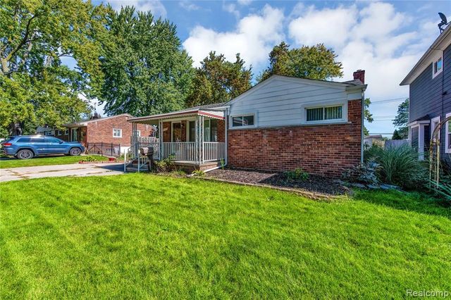 3216 Maplewood Avenue, Royal Oak, MI 48073