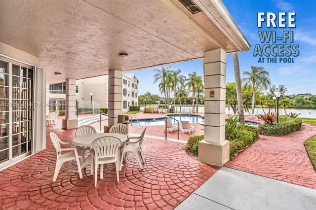 2820 N Oakland Forest Dr 307, Oakland Park, FL 33309