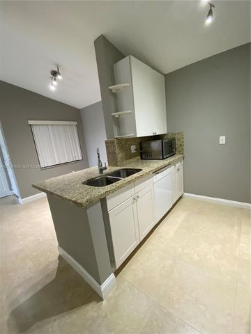 2820 N Oakland Forest Dr 307, Oakland Park, FL 33309