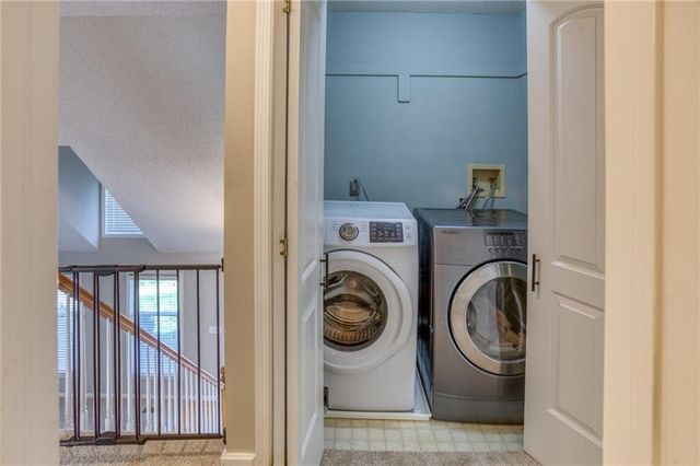 8701 N Winan Avenue, Kansas City, MO 64153