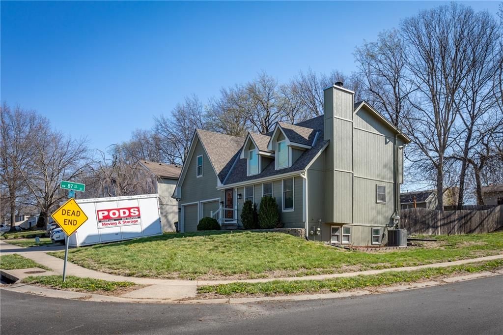 8701 N Winan Avenue, Kansas City, MO 64153