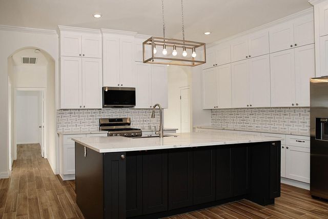 914 Box Elder Drive, Magnolia, TX 77354