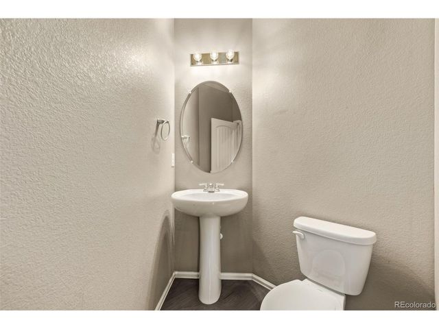 6271 N Genoa St, Aurora, CO 80019