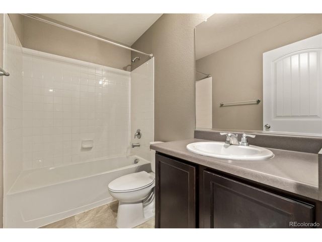 6271 N Genoa St, Aurora, CO 80019