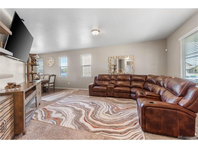 6271 N Genoa St, Aurora, CO 80019
