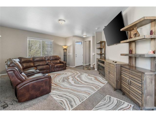 6271 N Genoa St, Aurora, CO 80019