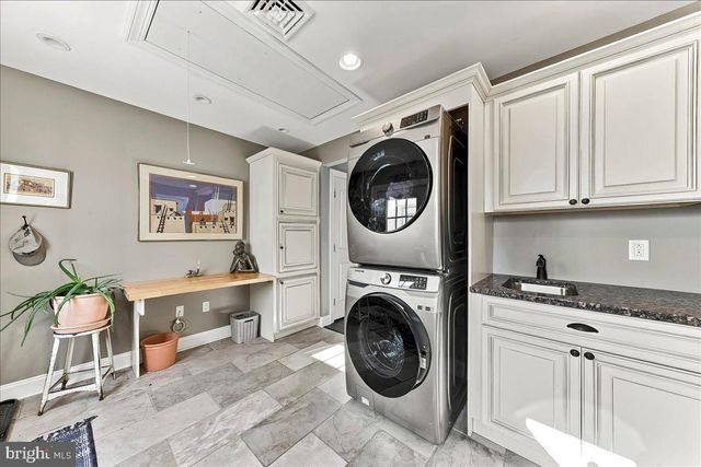 6948 MANTI ST, Philadelphia, PA 19128