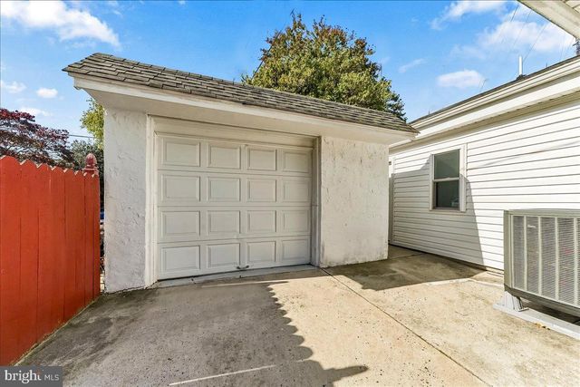 6948 MANTI ST, Philadelphia, PA 19128
