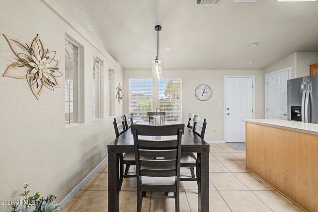 3301 S GOLDFIELD Road 2064, Apache Junction, AZ 85119