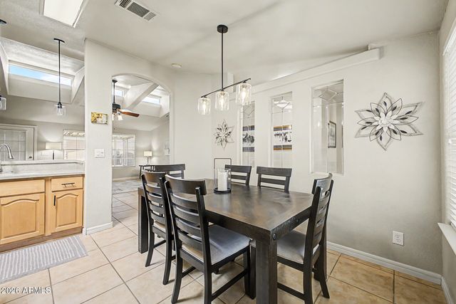 3301 S GOLDFIELD Road 2064, Apache Junction, AZ 85119
