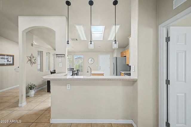 3301 S GOLDFIELD Road 2064, Apache Junction, AZ 85119