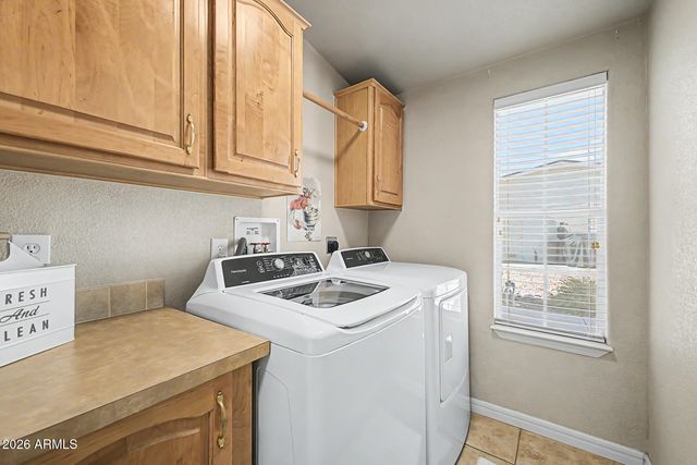 3301 S GOLDFIELD Road 2064, Apache Junction, AZ 85119
