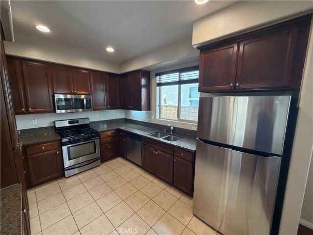 425 Merced Court, Corona, CA 92878