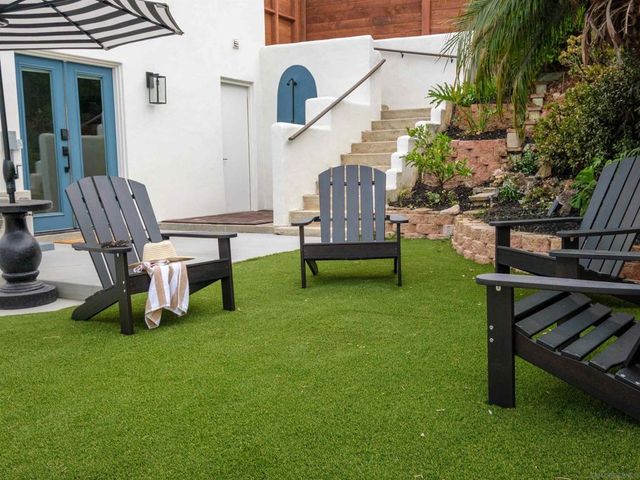 1915 Montgomery Ave, Cardiff By The Sea, CA 92007