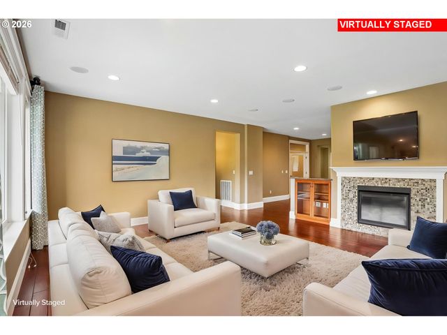 8427 Ne Orcas Loop, Olympia, WA 98516