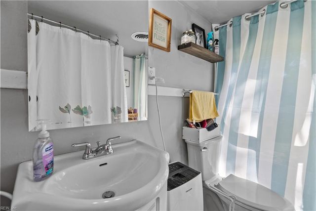 521 Lee ST, Hampton, VA 23669