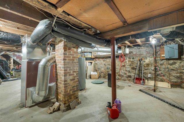 102 Franklin Street, Franklin, NH 03235