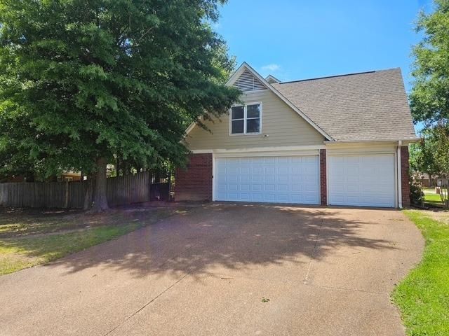 8905 BRIDLEWOOD LN, Memphis, TN 38016