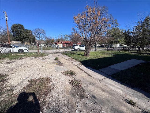 8650 Comer Drive, Dallas, TX 75217