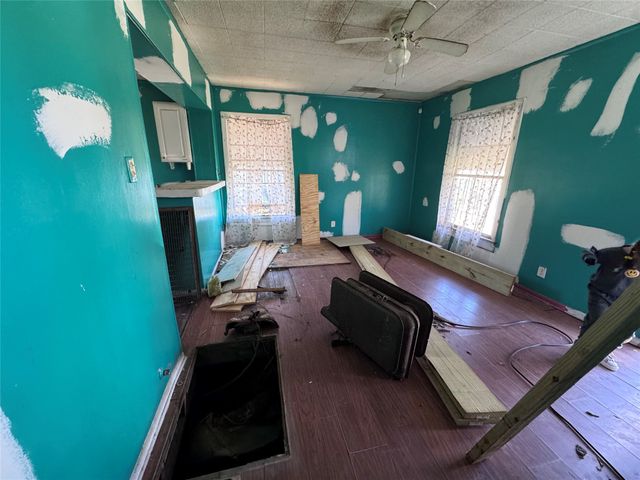 8650 Comer Drive, Dallas, TX 75217