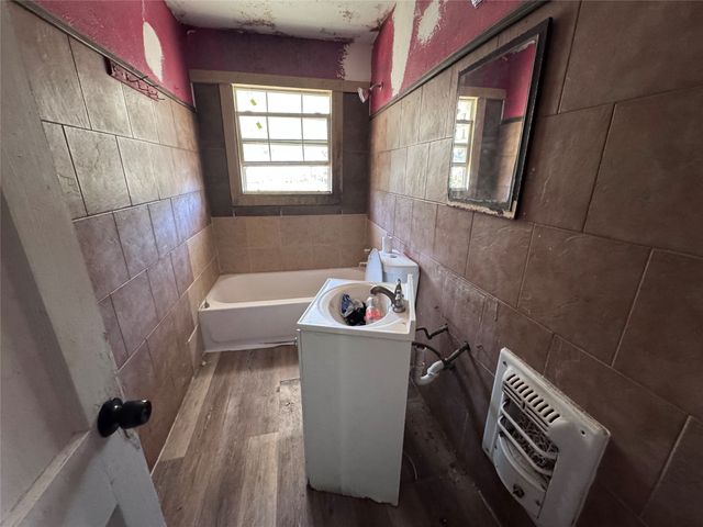 8650 Comer Drive, Dallas, TX 75217