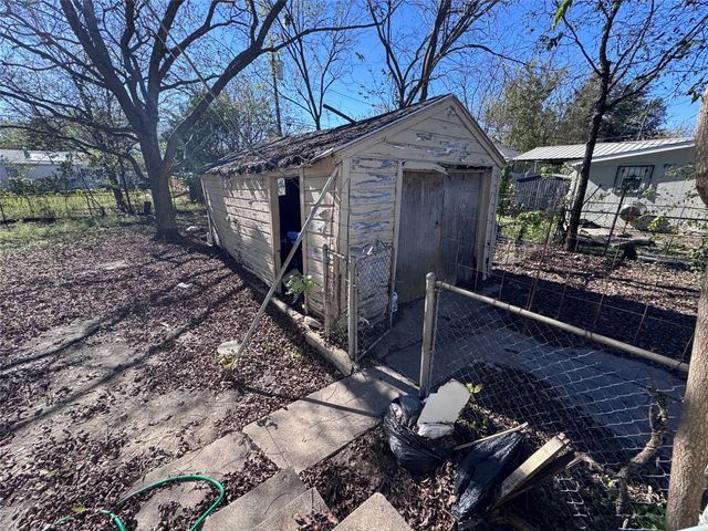 8650 Comer Drive, Dallas, TX 75217