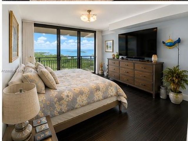 2843 S Bayshore Drive P4-F, Miami, FL 33133