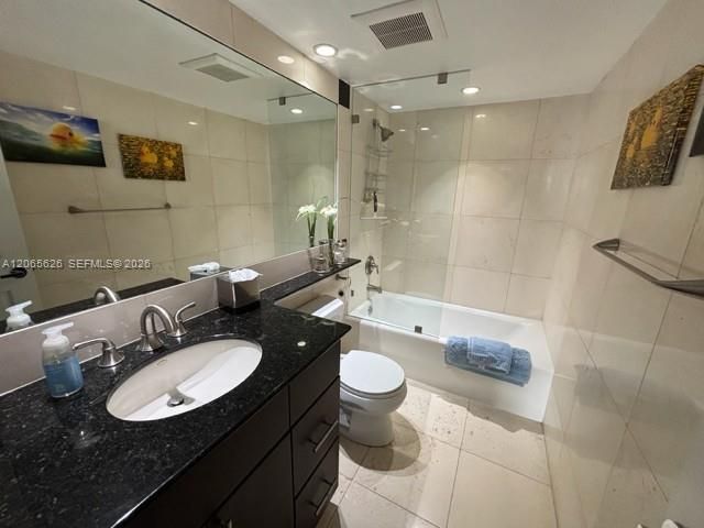 2843 S Bayshore Drive P4-F, Miami, FL 33133