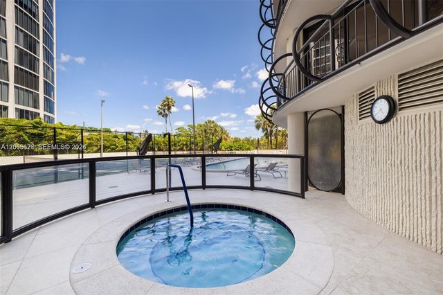 2843 S Bayshore Drive P4-F, Miami, FL 33133