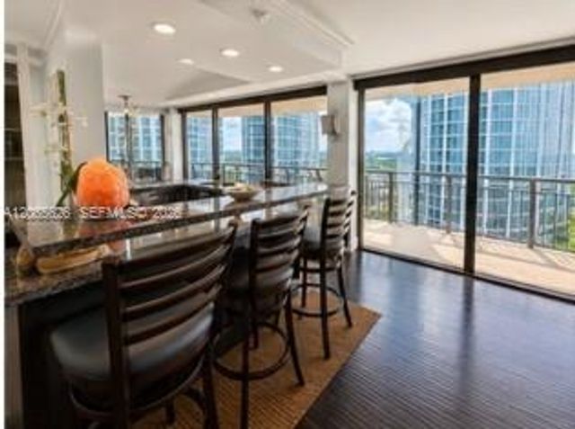 2843 S Bayshore Drive P4-F, Miami, FL 33133