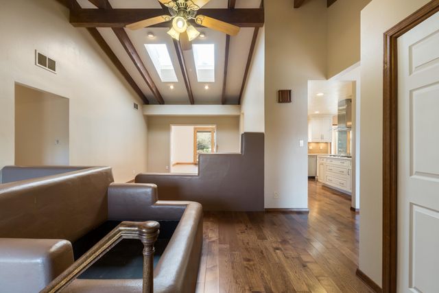 14325 Skyline Road NE, Albuquerque, NM 87123