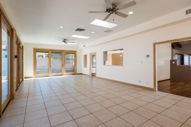 14325 Skyline Road NE, Albuquerque, NM 87123