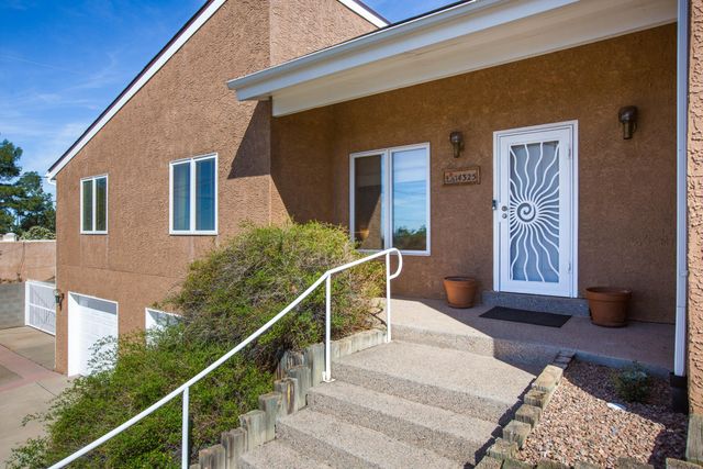 14325 Skyline Road NE, Albuquerque, NM 87123