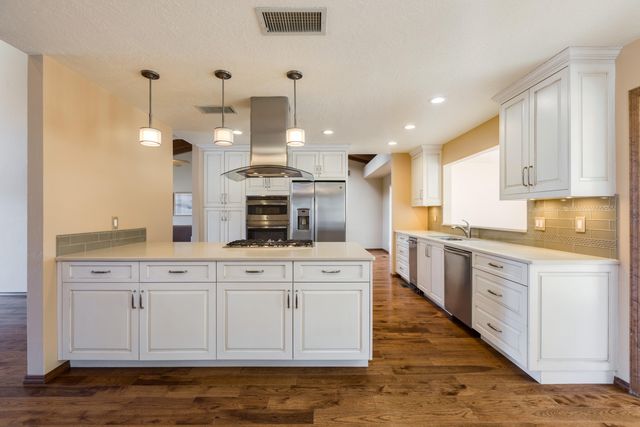 14325 Skyline Road NE, Albuquerque, NM 87123