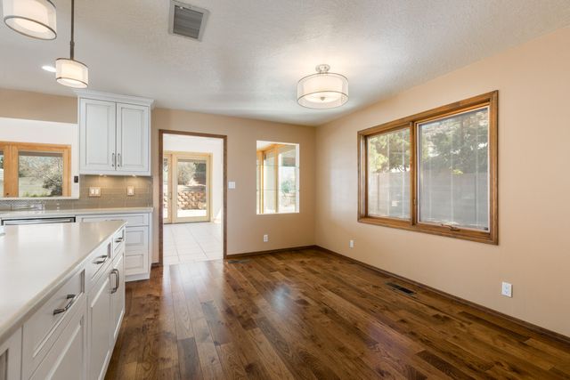 14325 Skyline Road NE, Albuquerque, NM 87123