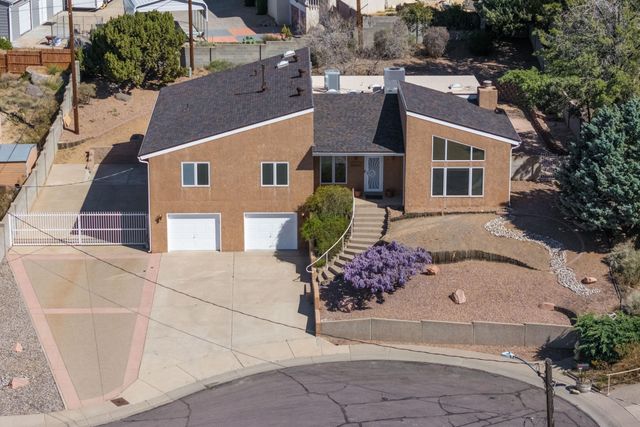 14325 Skyline Road NE, Albuquerque, NM 87123