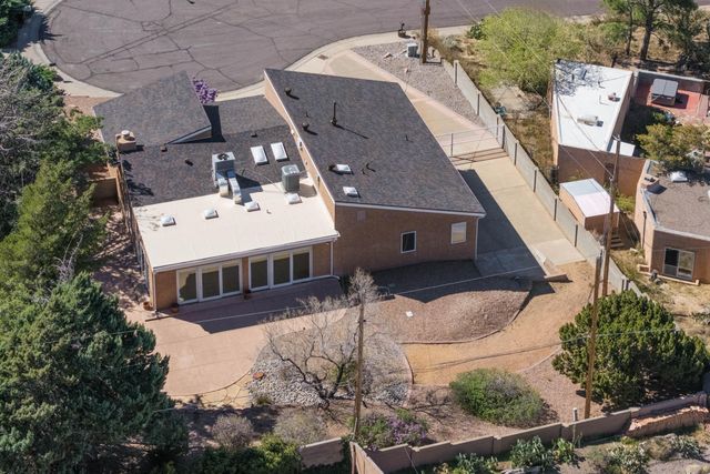 14325 Skyline Road NE, Albuquerque, NM 87123