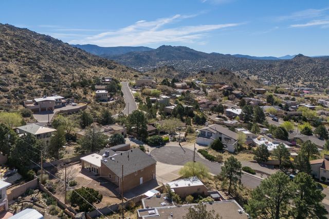 14325 Skyline Road NE, Albuquerque, NM 87123