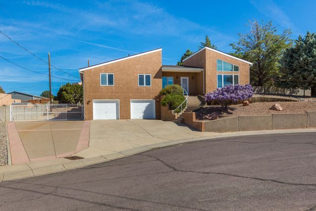 14325 Skyline Road NE, Albuquerque, NM 87123