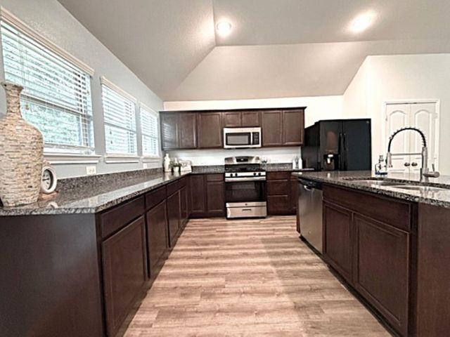 1039 Blue Moon Court, Conroe, TX 77301