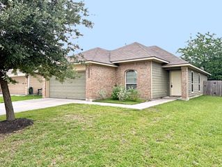 1039 Blue Moon Court, Conroe, TX 77301