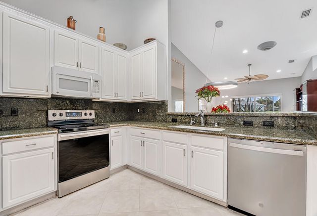 8590 Logia Circle, Boynton Beach, FL 33472