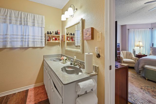 306 Wilson Street, Lake Dallas, TX 75065