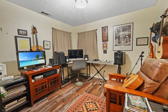 306 Wilson Street, Lake Dallas, TX 75065