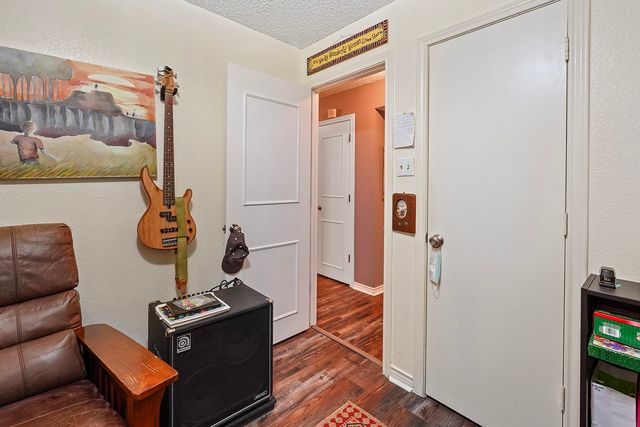 306 Wilson Street, Lake Dallas, TX 75065