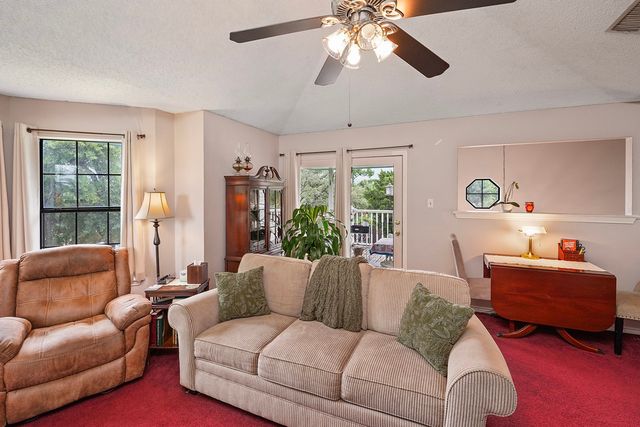 306 Wilson Street, Lake Dallas, TX 75065