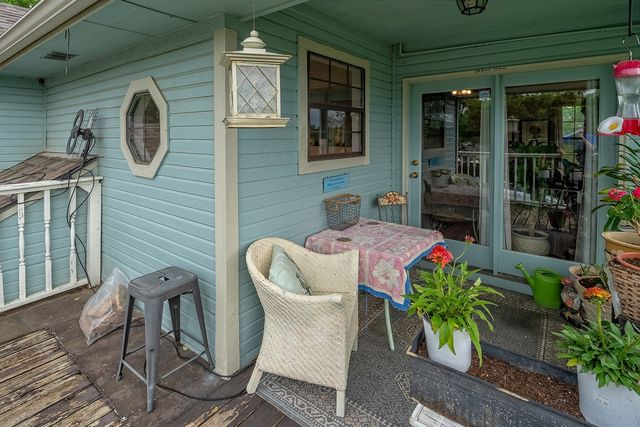 306 Wilson Street, Lake Dallas, TX 75065