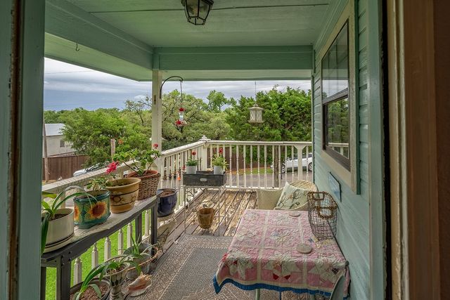 306 Wilson Street, Lake Dallas, TX 75065