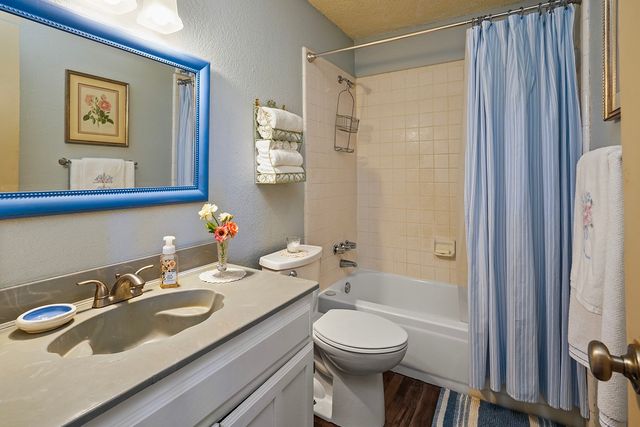 306 Wilson Street, Lake Dallas, TX 75065