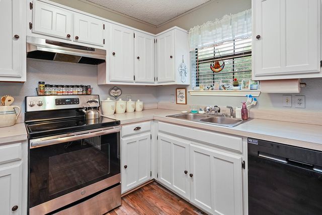 306 Wilson Street, Lake Dallas, TX 75065